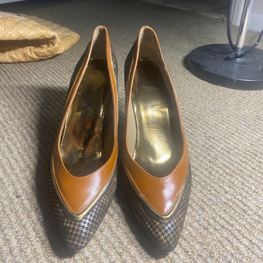 Heels - Picture 2 of 4